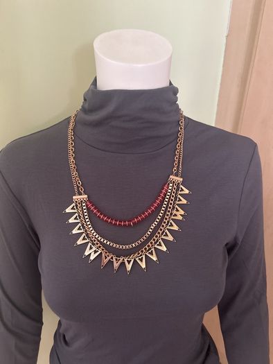 Multichain gold tone necklace