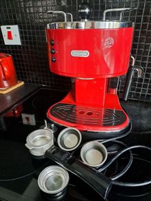 DeLonghi Coffee please read full description