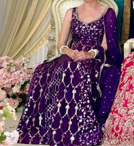 women Indian outfit