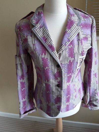 Stunning Avoca Jacket/Blazer Size 2