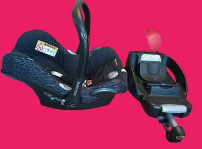 Maxi Cosi car Chair Black with Isofix Base