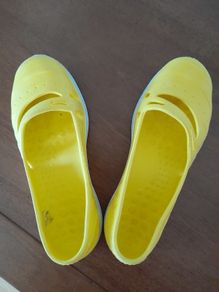 Girls Croc sandalsSize 12