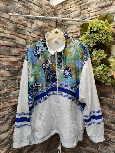 Vintage 80s 90s Etirel les style sportif track top Size 44 / large  A unique piece  Full zip top 2 zip pockets  Draw strings in the waist and neck Fully lined  Perfect for festivals
