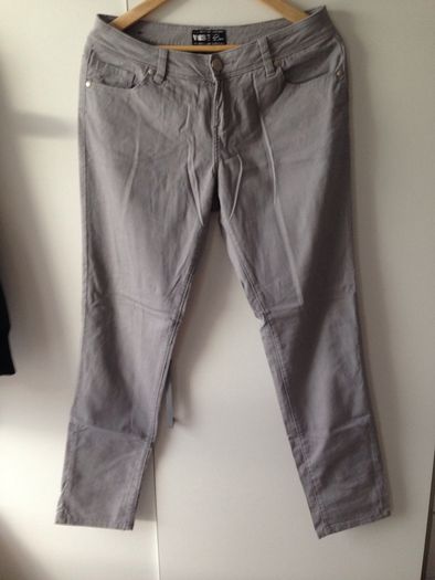 Grey skinny jeans