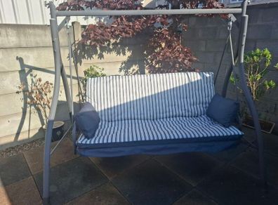 Garden swing