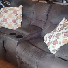 recliner couch with console