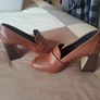 Block heel women's brown shoes Image 2