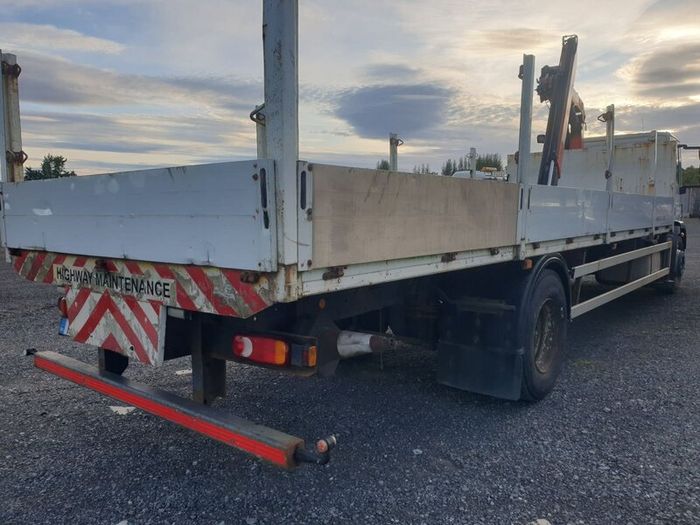Iveco  180E (auto)  18 ton.  crane lorry