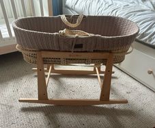 Little Green Sheep Moses Basket & Rocking Stand