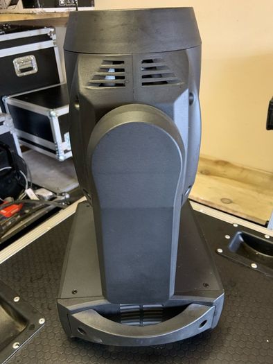 4 x JB Systems Challenger BSW moving lights with flight cases