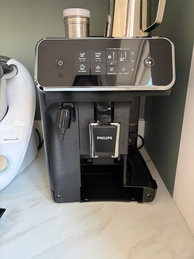 Philips 2200 Series Bean-to-Cup Espresso Machine