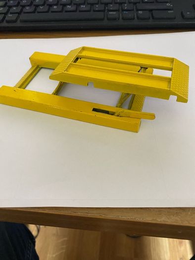 Crescent  Toys 1/43 scale ramp