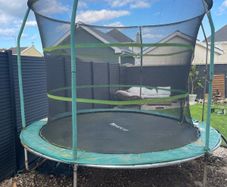 10ft Trampoline- Free to go