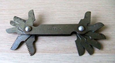 Small Pocket Saw Device