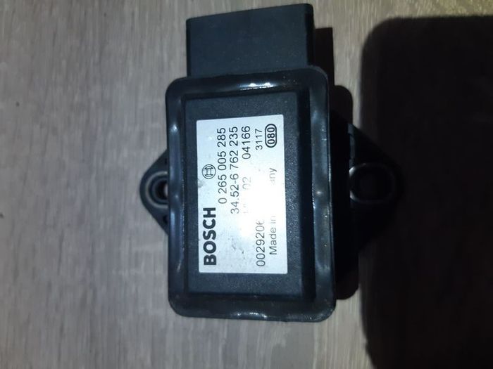 Bmw X3 E83 Yaw Rate Sensor 0265005285 6762235
