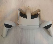 Quest 2 VR Headset
