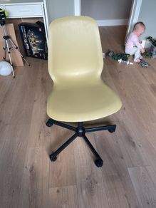 Swivel chair