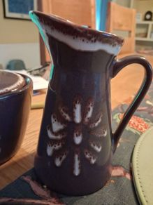 Delphi milk jug and sugar bowl set