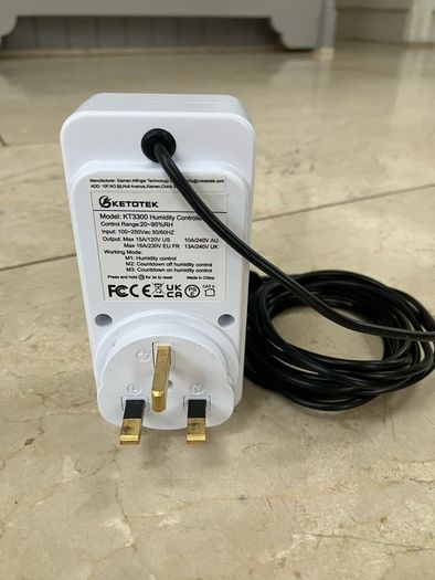 Digital Humidity Controller Plug Socket with Sensor Probe