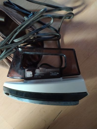Vintage General Electric travel iron from Canada