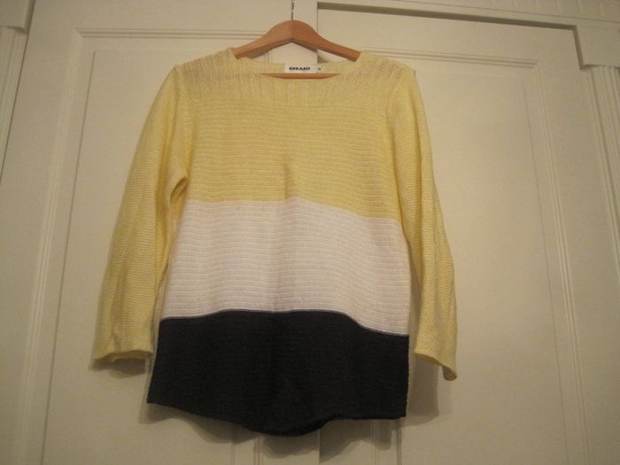 Lady's Lemon/Navy/White Striped Long Sleeved Top.