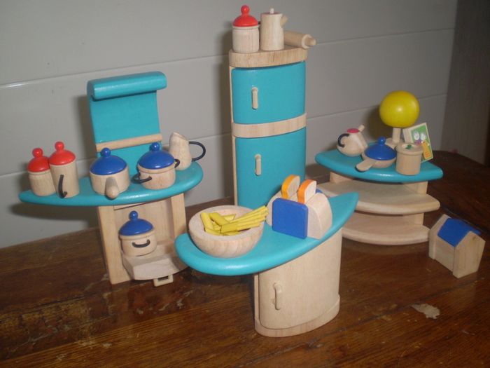Doll's 3 storey Terrace House and accessories