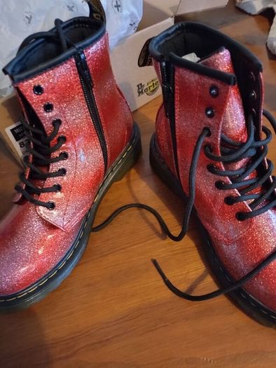 Dr Martins glitter jnr, uk 2 eu  34