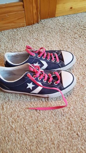Girls Navy Converse Like New