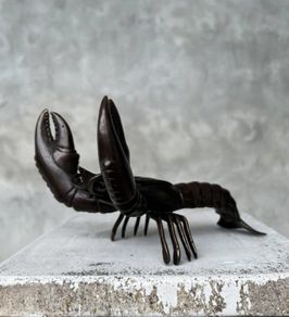 Unique bronze lobster statue