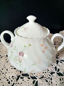 Wedgwood "Campion" Lidded Sugar Bowl