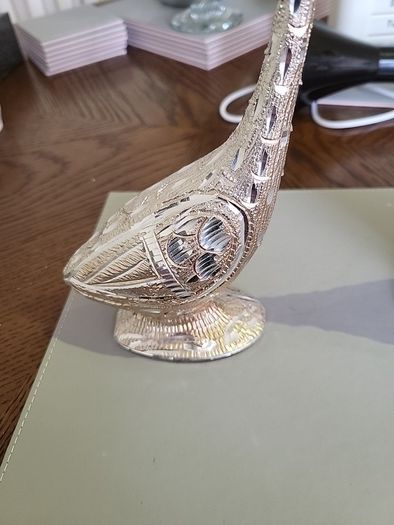 Loving Swan pair metal