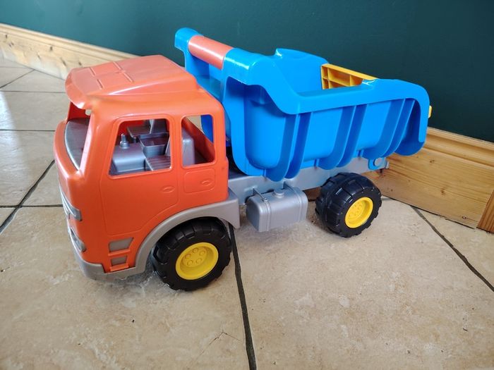 Dump Truck
