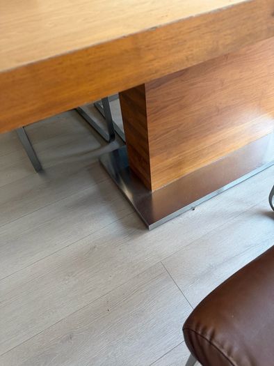 table and chairs