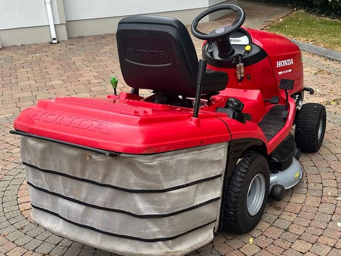 Ride-on  Lawnmower Honda