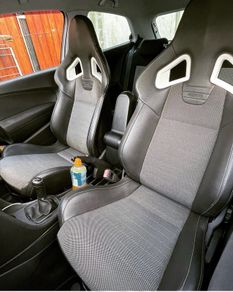 Recaro CS seats