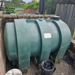 Oil tank