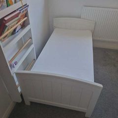 Mamas & Papas Toddler Bed (White) + Baby Elegance Mattress