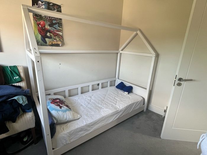 Single bed
