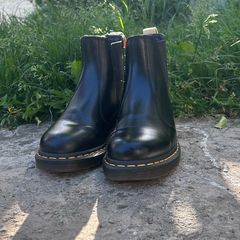 Dr. Martens Chelsea vegan boots