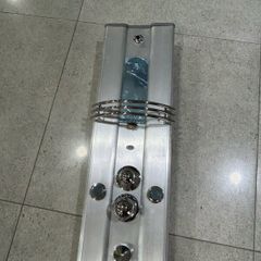 Shower unit with body jets