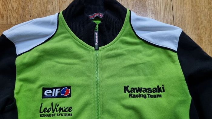 kawasaki zip-up top