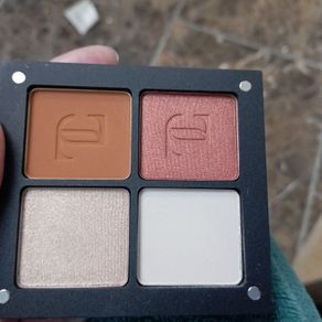 Jennifer Lopez eyeshadow palette