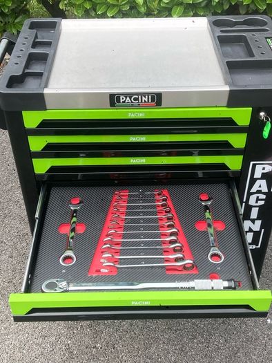 roller tool chest