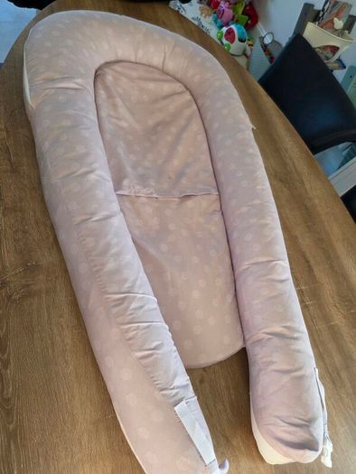 Baby nest/ snooze pod