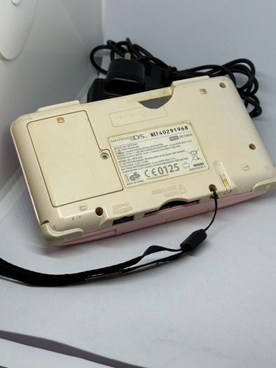 Pink nintendo Ds