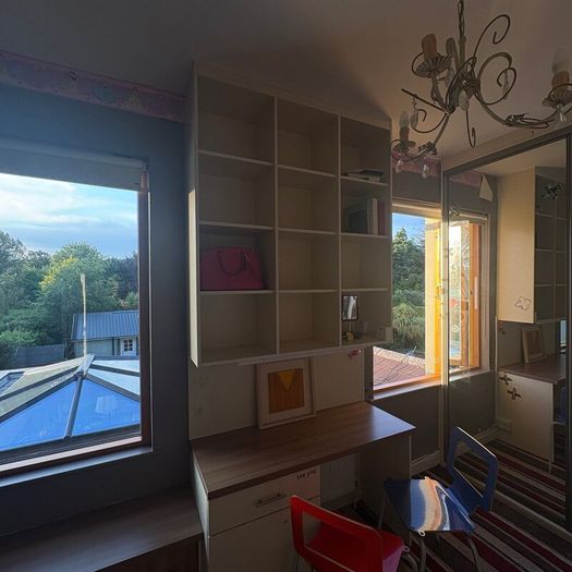 Fitted teenager bedroom furniture