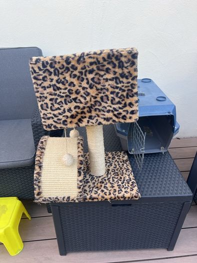 Cat scratcher/ snuggle bed and pet carrier