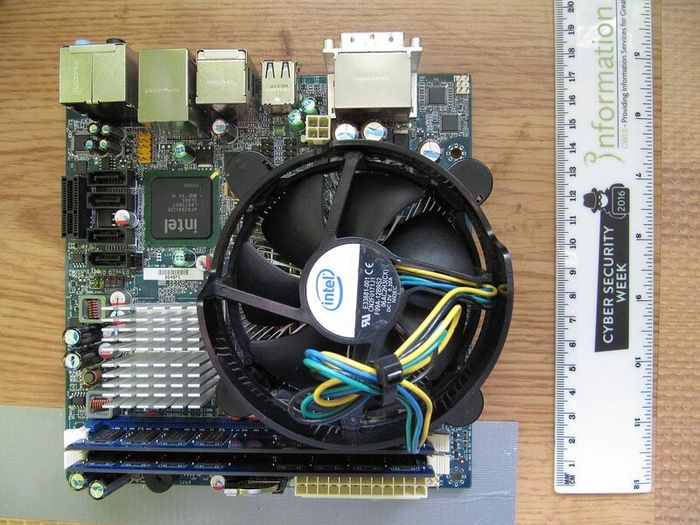Intel DG45FC mini-ITX Motherboard + CPU + RAM