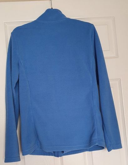 Age 12/13 - A Long Sleeved Zipped Fleece - Read Carefully