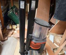Shark Cordless DuoClean Flexology Vacuum  For Parts Repair Battery & Charger Included( read description)
